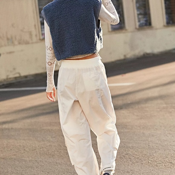 Medium Free People Movement Mesmerize Me Solid Pants Painted White - Picture 3 of 11